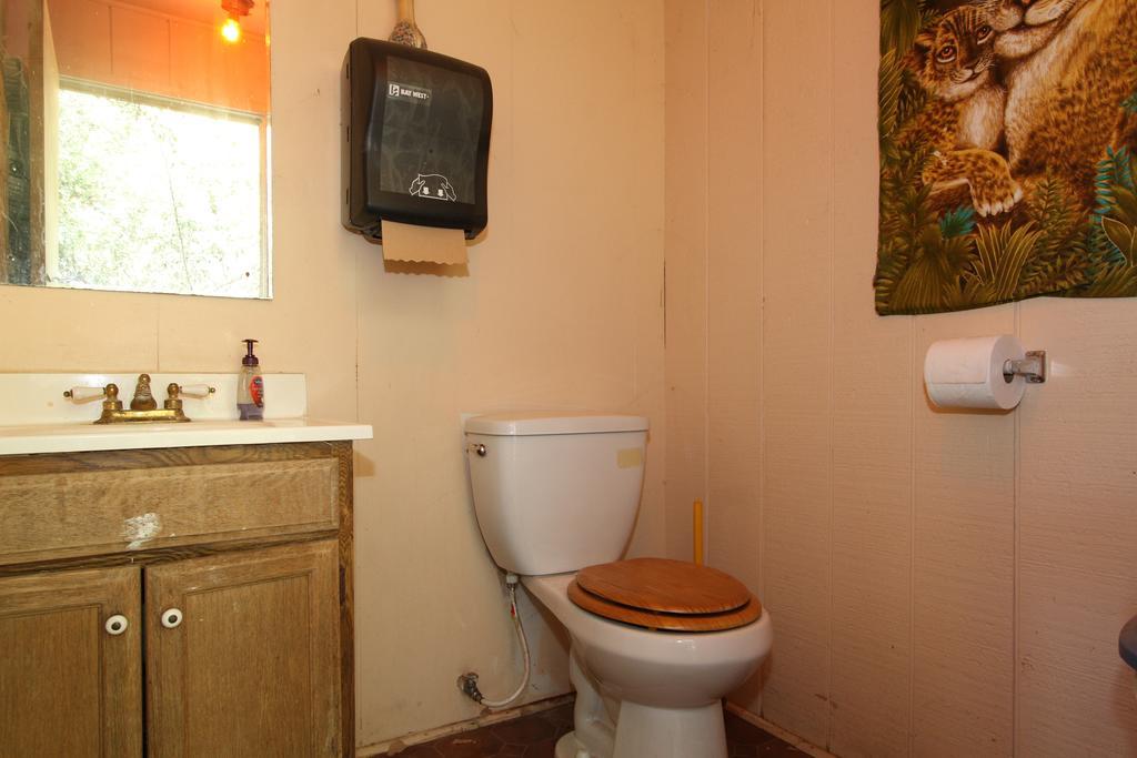 Hobbit Hut Hotel Geyserville Ruang foto