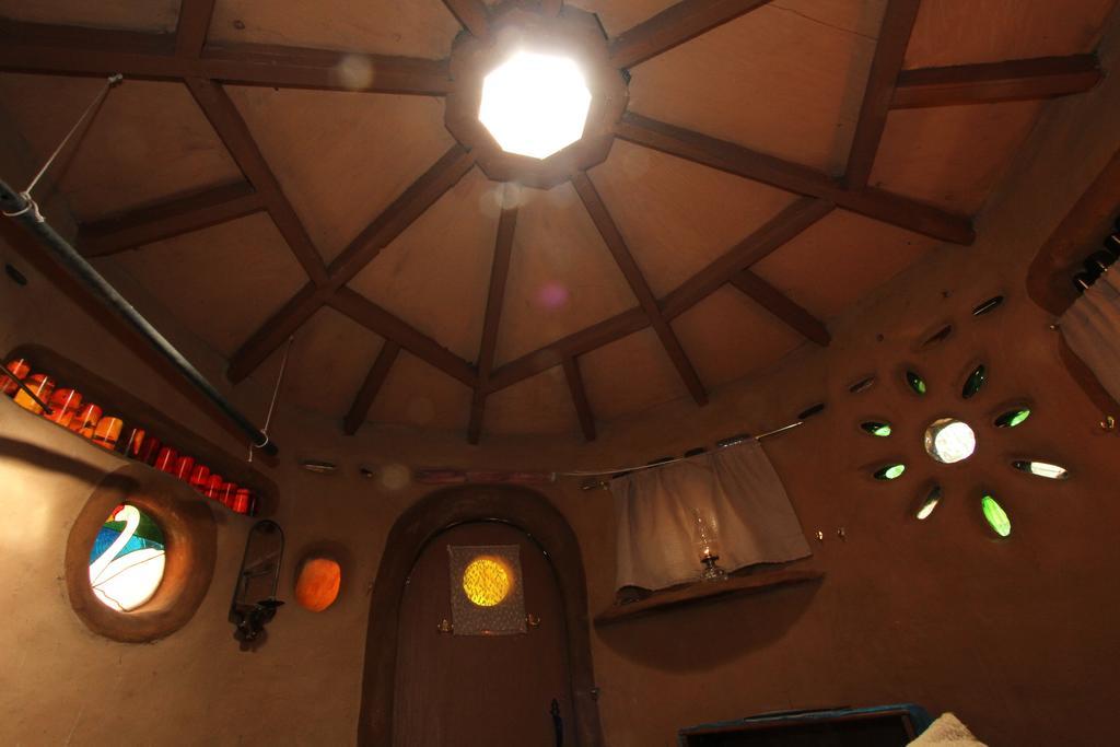 Hobbit Hut Hotel Geyserville Ruang foto